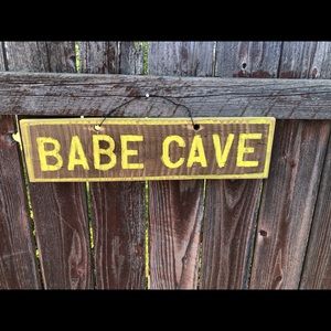 Babe cave sign
